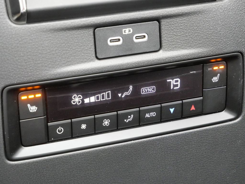 Used 2024 MAZDA CX-90 3.3 Turbo w/ Premium Plus Pkg image 33