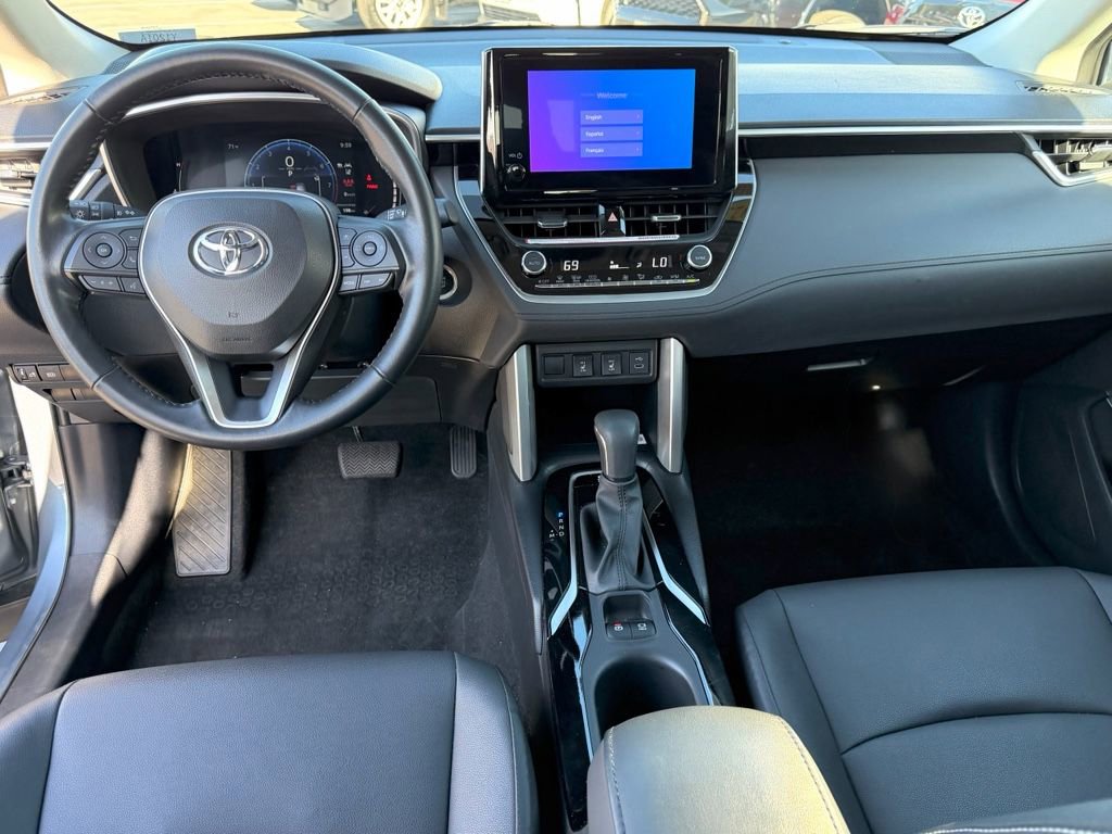 Certified 2023 Toyota Corolla Cross XLE image 29