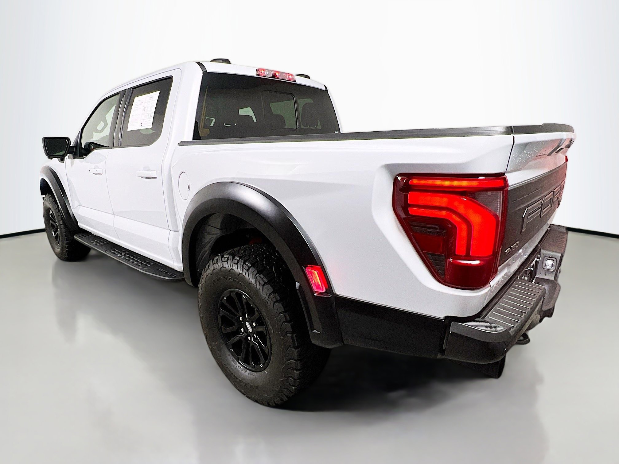 Used 2025 Ford F150 Raptor image 6