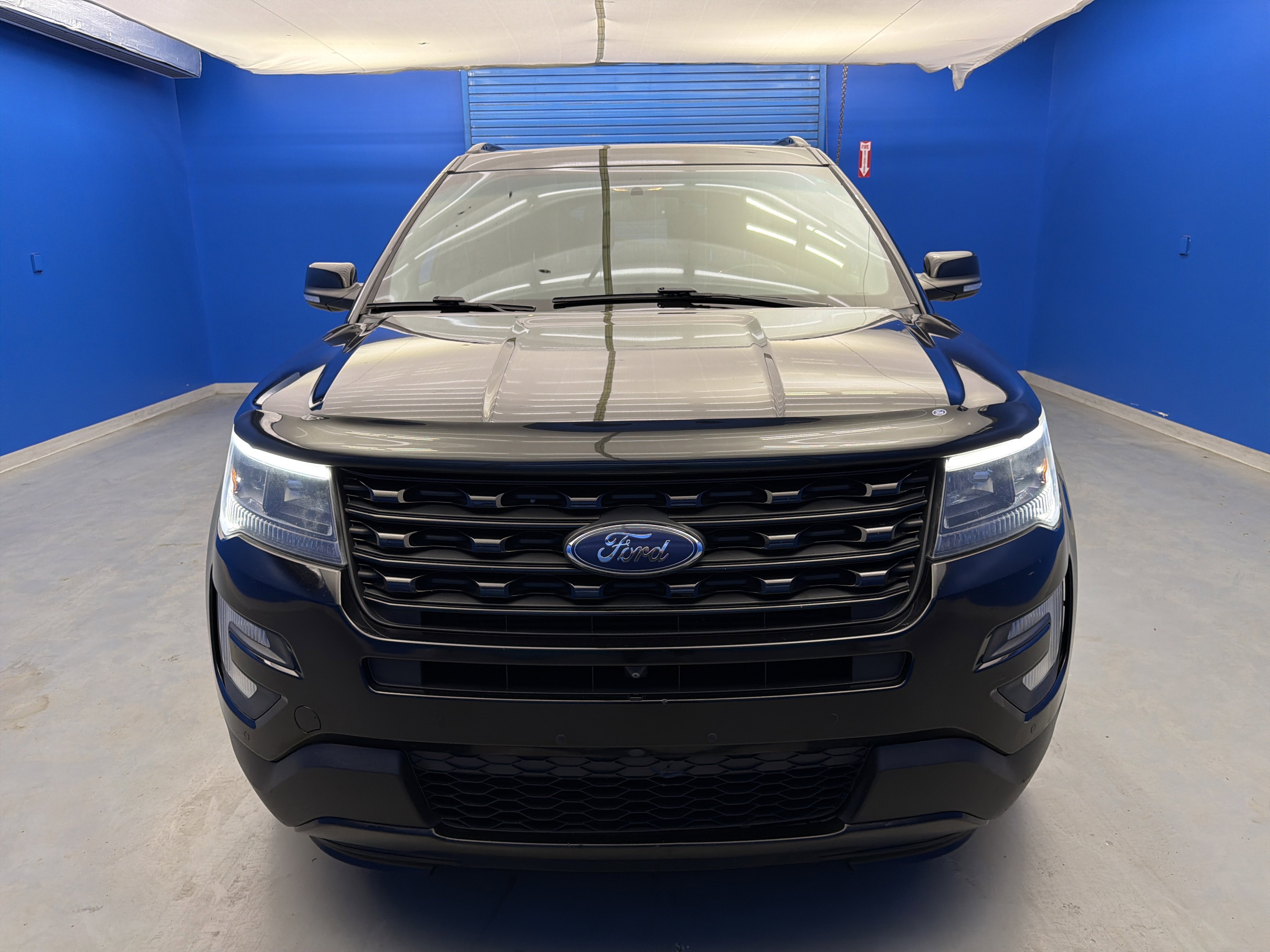 Used 2016 Ford Explorer Sport w/ Equipment Group 401A image 3