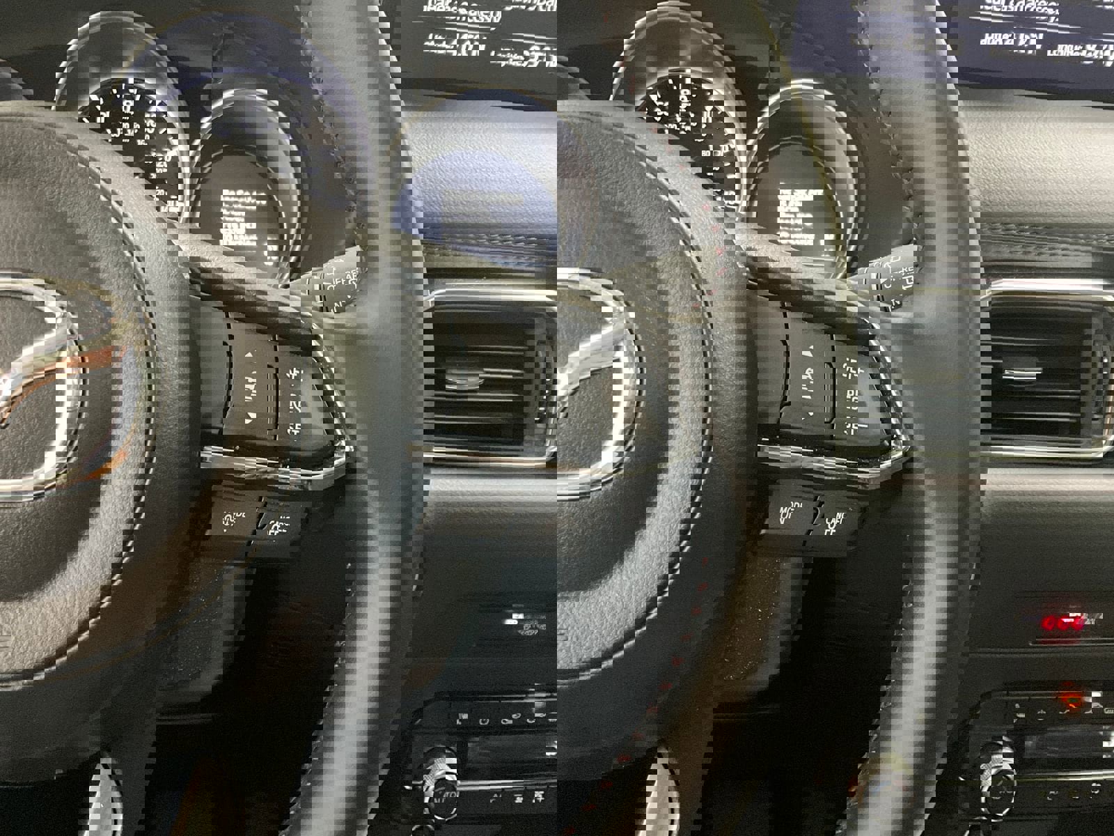 Used 2025 MAZDA CX-5 Carbon Edition image 18