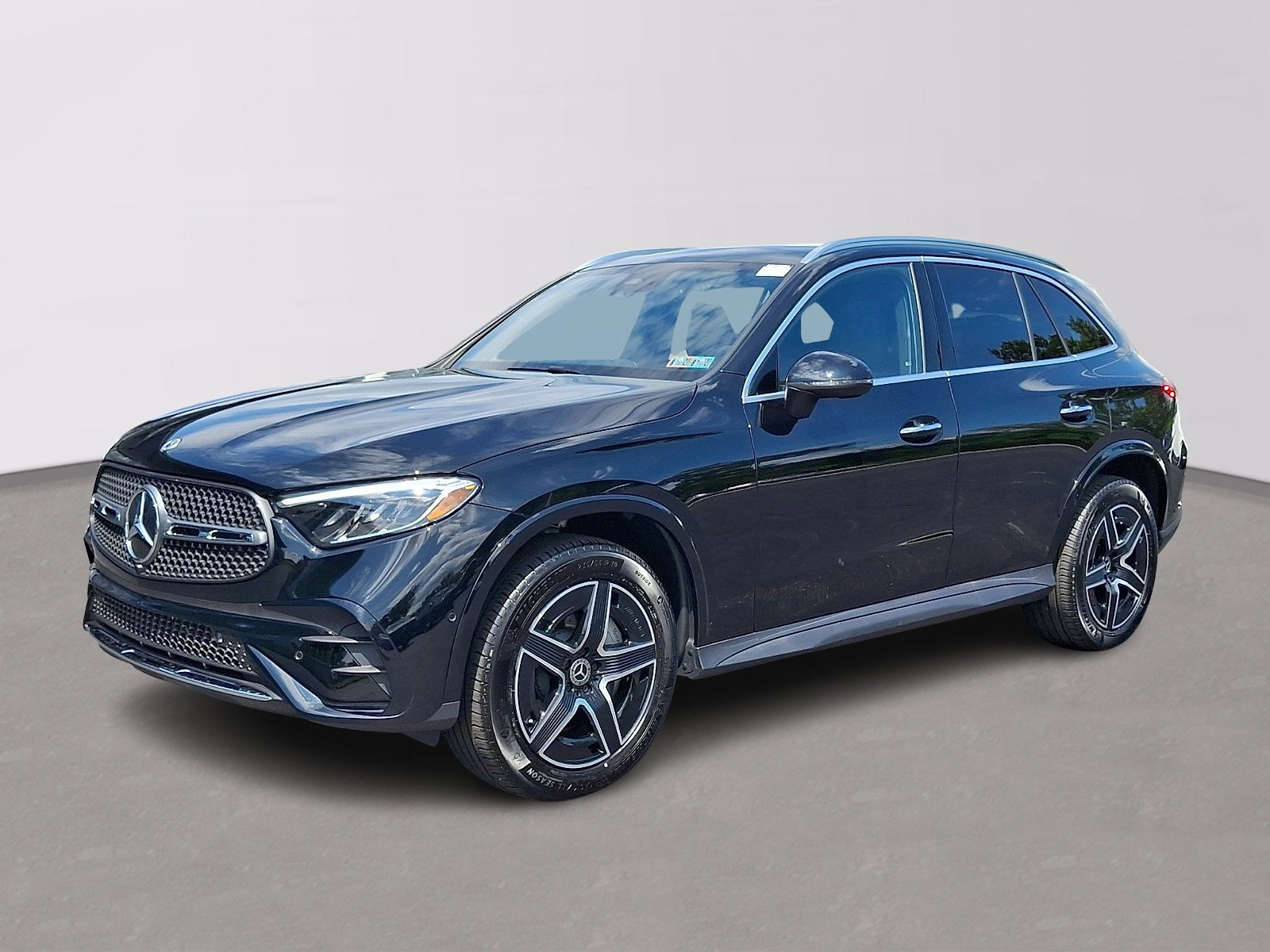 Certified 2026 Mercedes-Benz GLC 300 4MATIC image 1