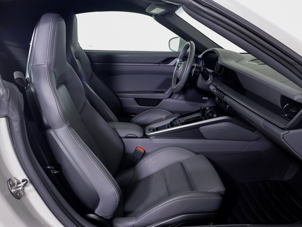 Certified 2022 Porsche 911 Carrera 4S image 8