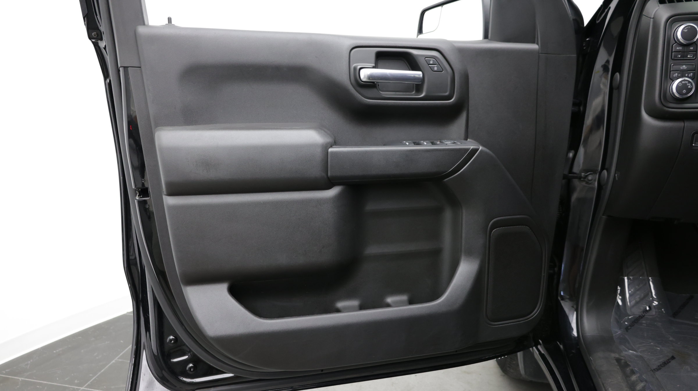 Used 2023 GMC Sierra 1500 Pro w/ Graphite Edition AWD/4WD image 11