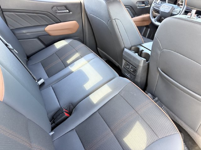 Used 2025 GMC Canyon AT4 AWD/4WD image 15