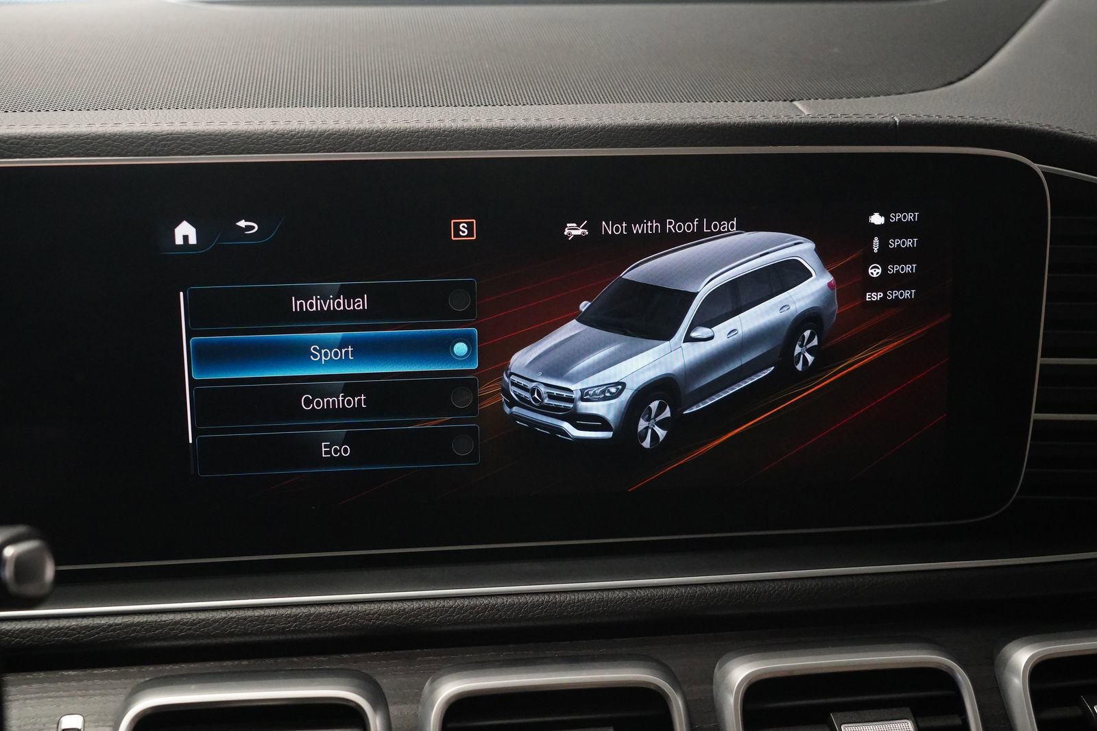 Used 2023 Mercedes-Benz GLS 580 4MATIC image 24