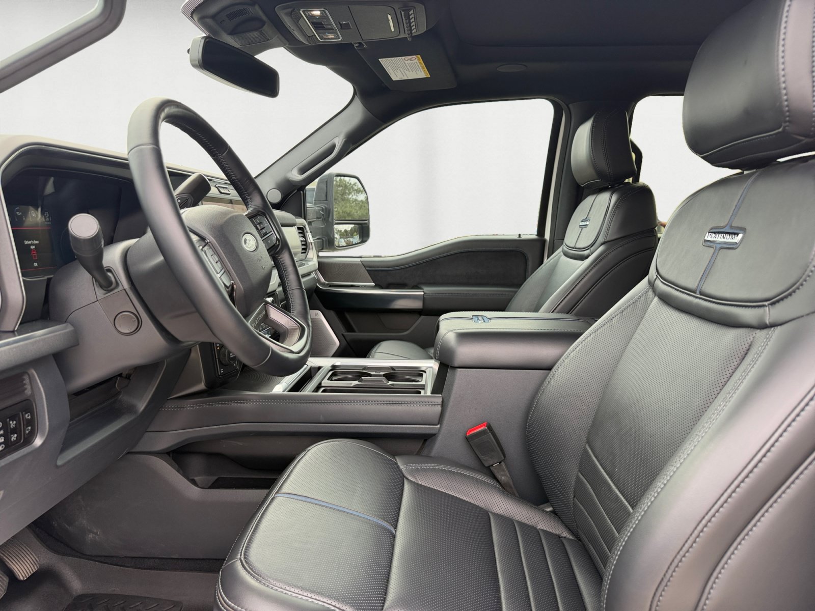 Certified 2025 Ford F250 Platinum AWD/4WD image 10
