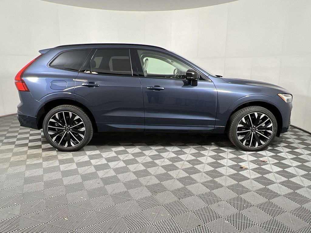 New 2026 Volvo XC60 T8 Ultra w/ Climate Package image 9