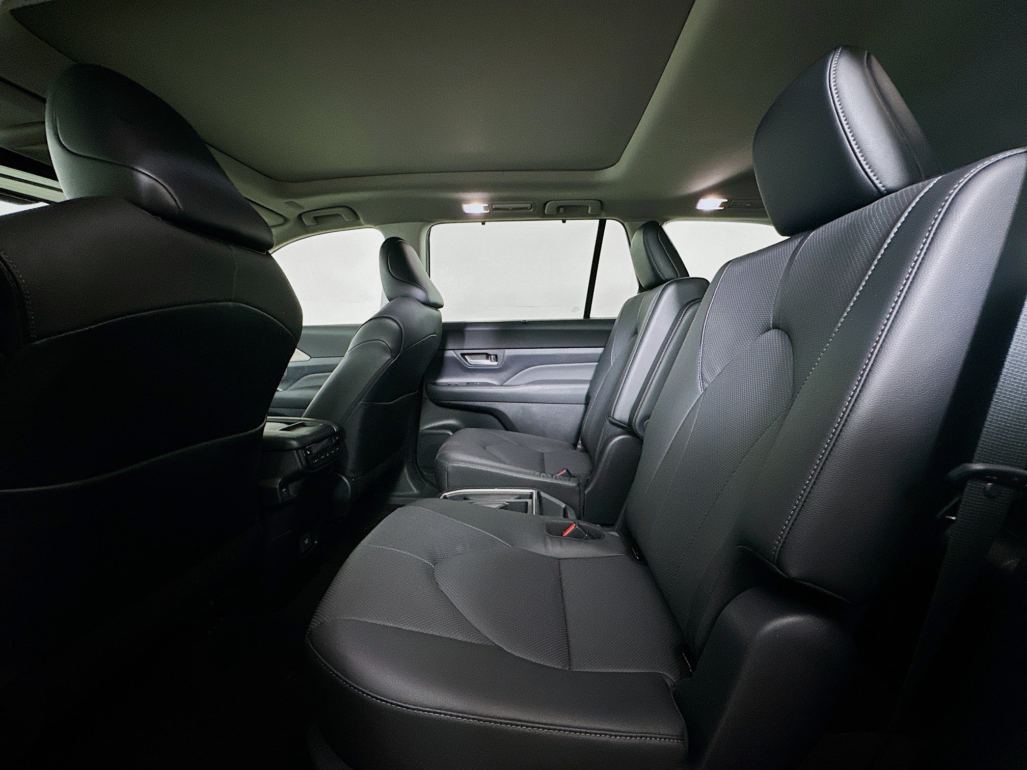 Used 2026 Toyota Grand Highlander FWD image 28