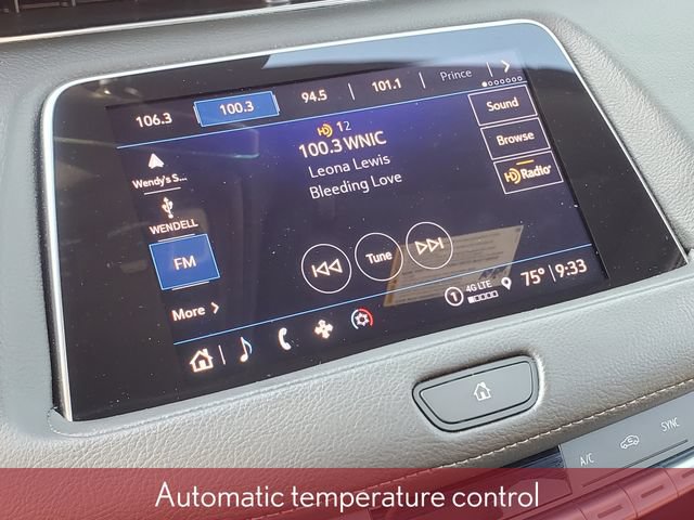Used 2023 Cadillac XT4 Premium Luxury w/ Cold Weather Package FWD image 16
