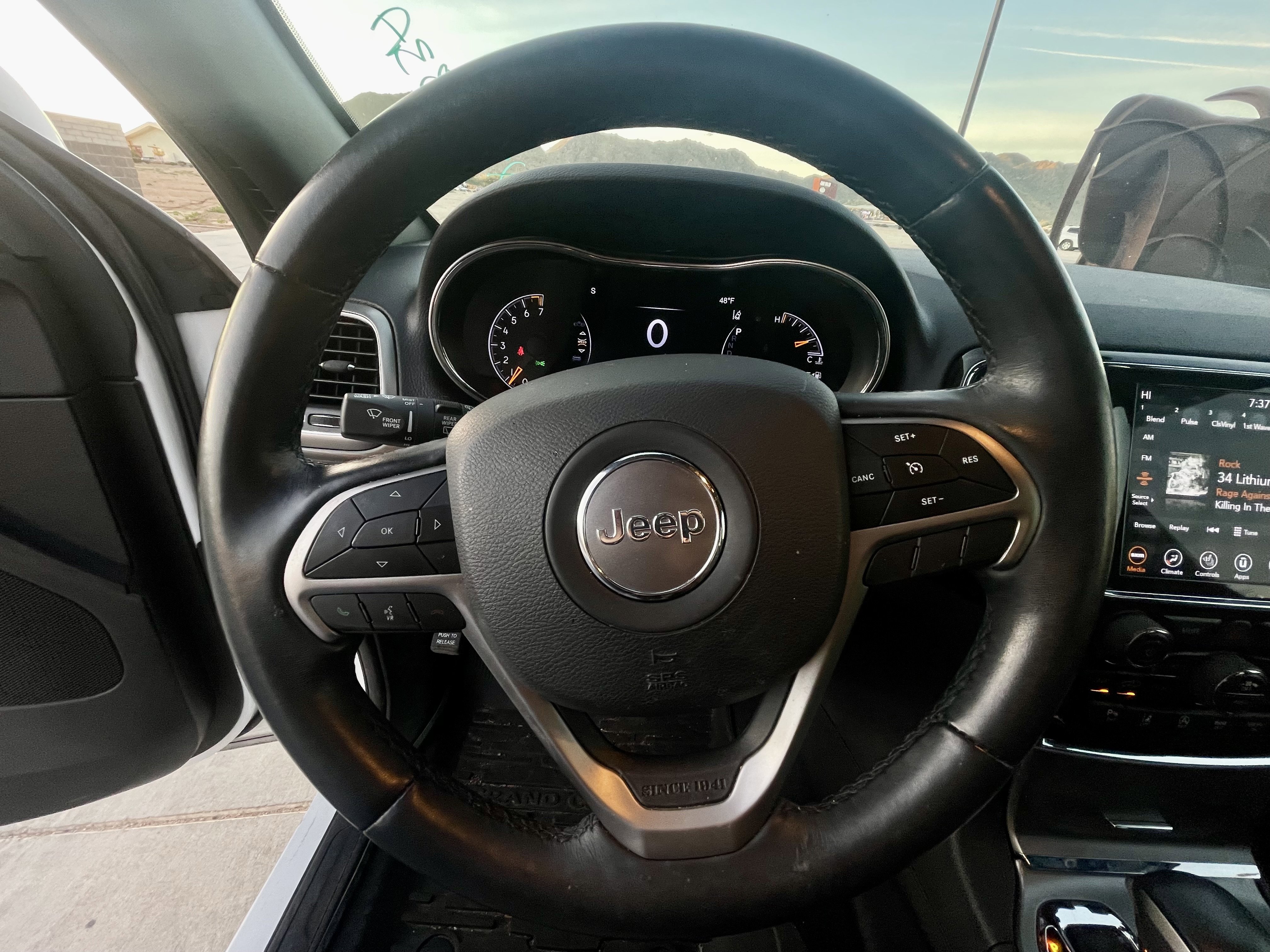 Used 2020 Jeep Grand Cherokee Altitude image 16