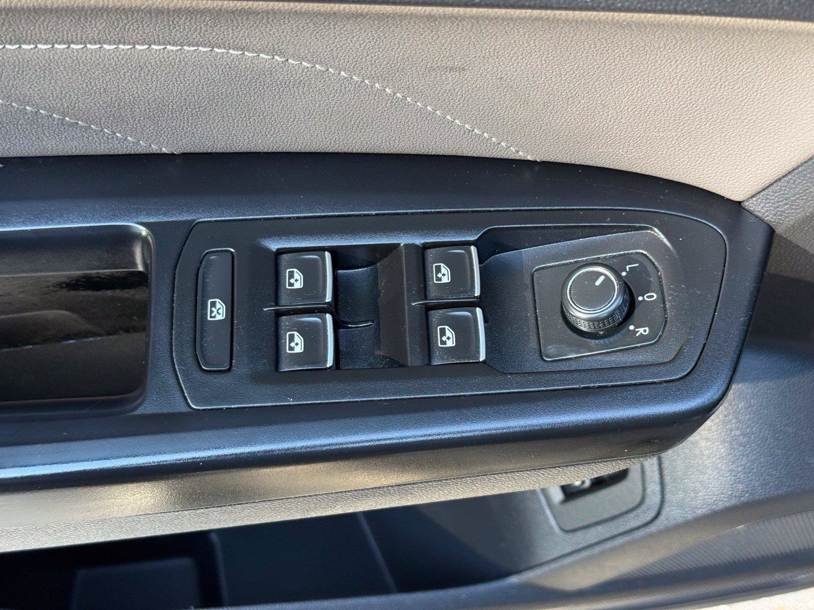 Used 2021 Volkswagen Atlas SE FWD image 17