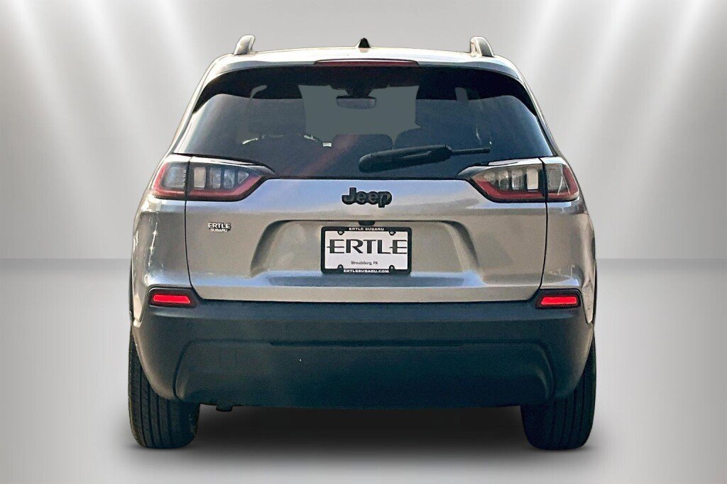 Used 2019 Jeep Cherokee Latitude Plus AWD/4WD image 6
