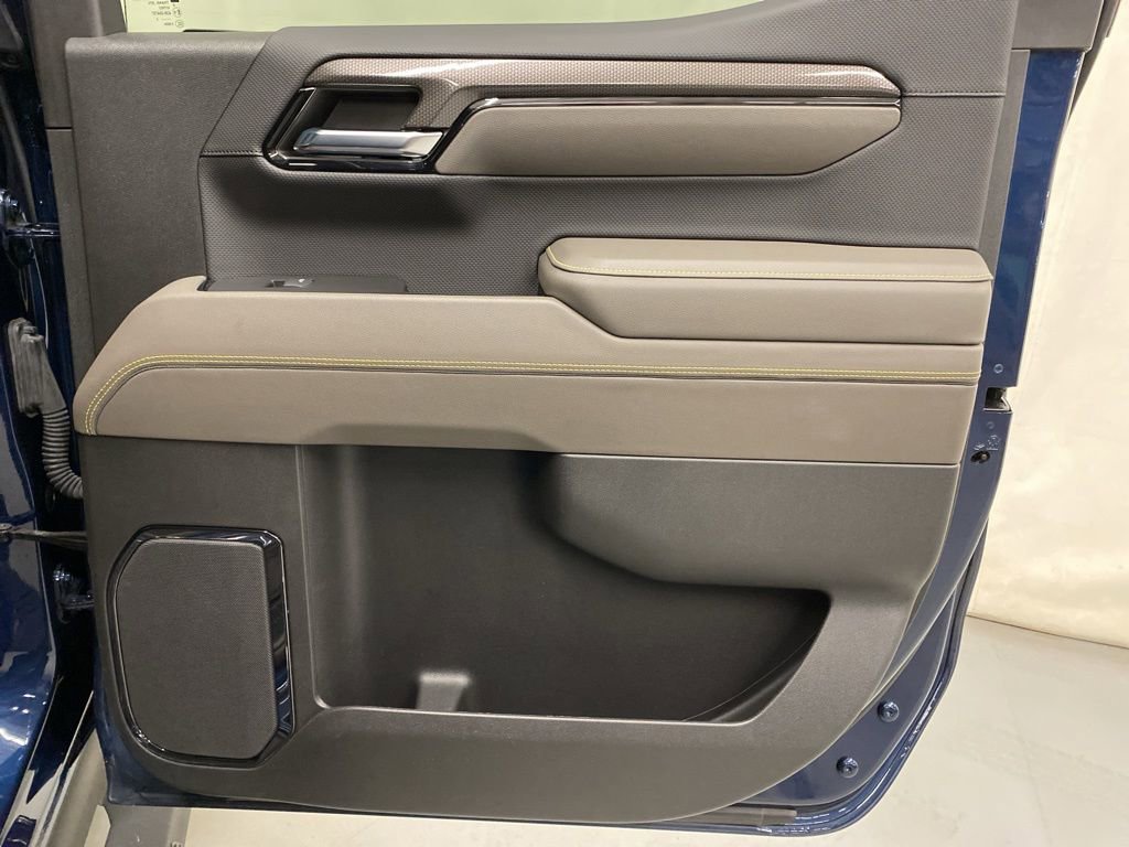 Used 2023 Chevrolet Silverado 1500 ZR2 w/ Technology Package image 13