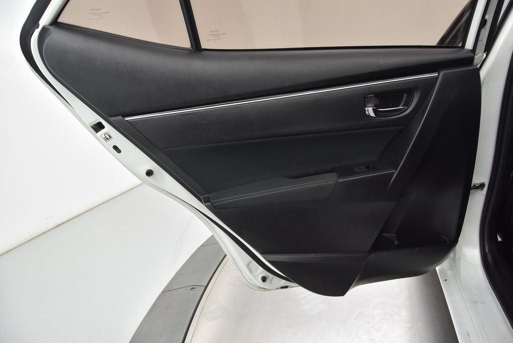 Used 2017 Toyota Corolla LE FWD image 32
