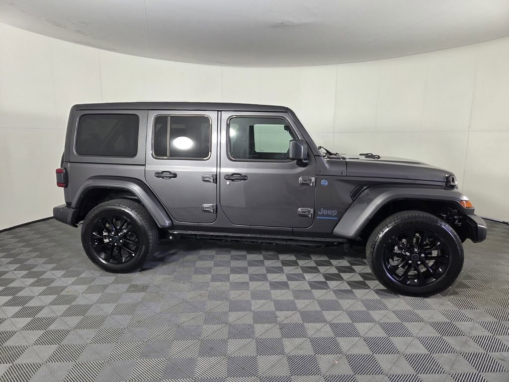 Certified 2025 Jeep Wrangler Sahara w/ Safety Group image 5