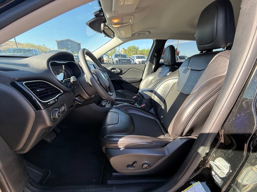 Used 2021 Jeep Cherokee Latitude Plus AWD/4WD image 10