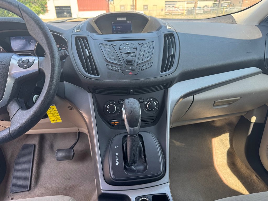 Used 2015 Ford Escape SE image 14