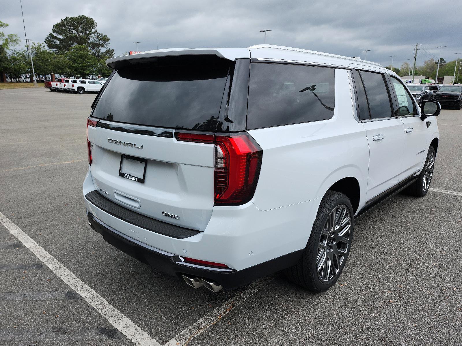 New 2026 GMC Yukon XL Denali Ultimate image 3