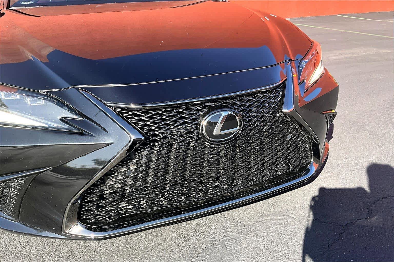 Used 2023 Lexus ES 300h F Sport w/ Accessory Package (Z2) FWD image 29