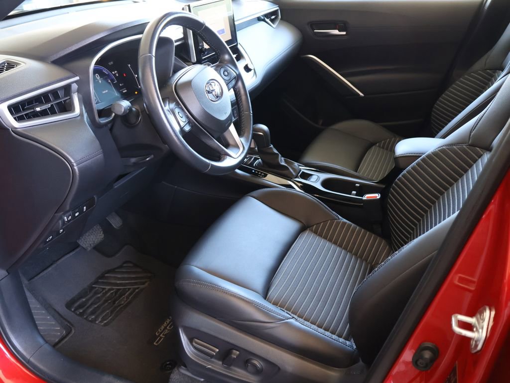 Used 2023 Toyota Corolla Cross XSE w/ Convenience Package image 22