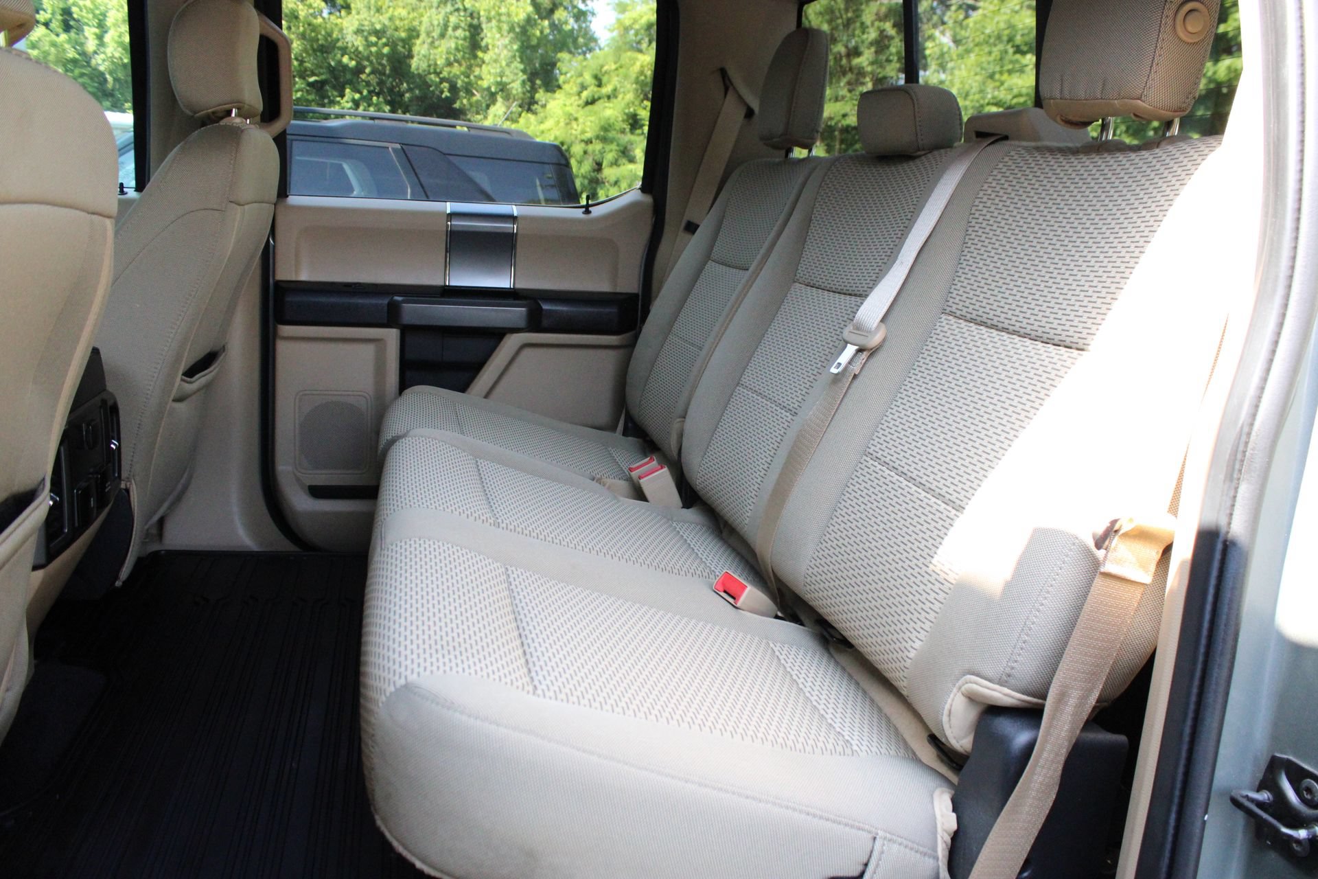 Used 2019 Ford F150 XLT w/ Equipment Group 302A Luxury AWD/4WD image 18