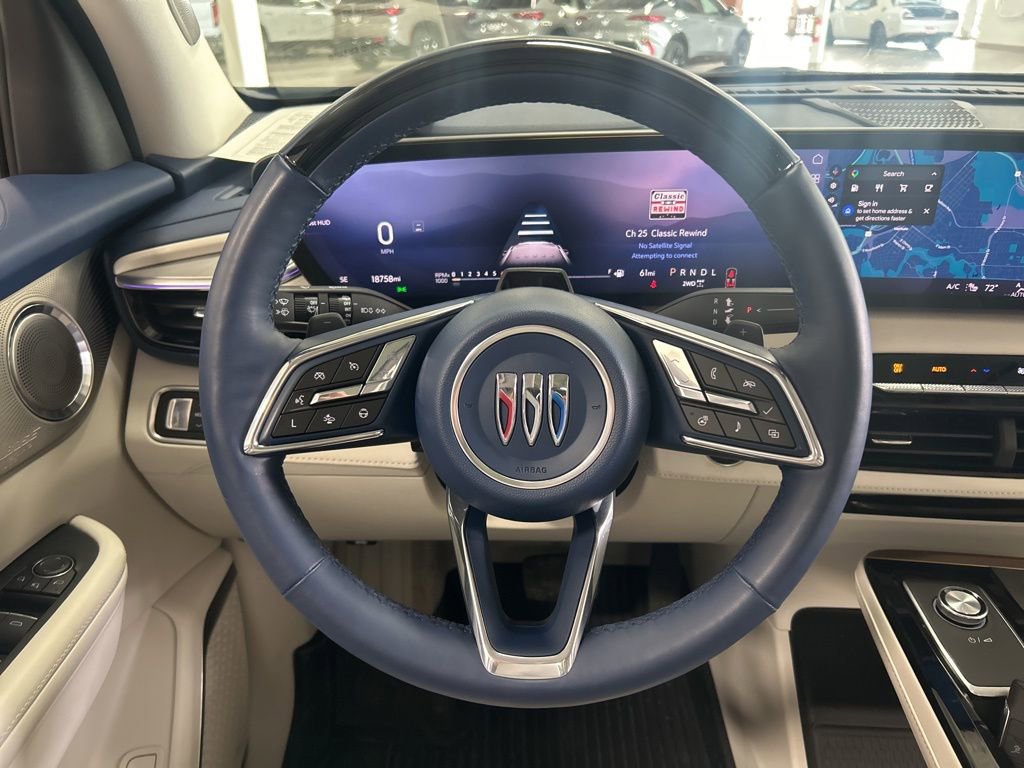 Used 2025 Buick Enclave Avenir w/ Super Cruise Package image 17