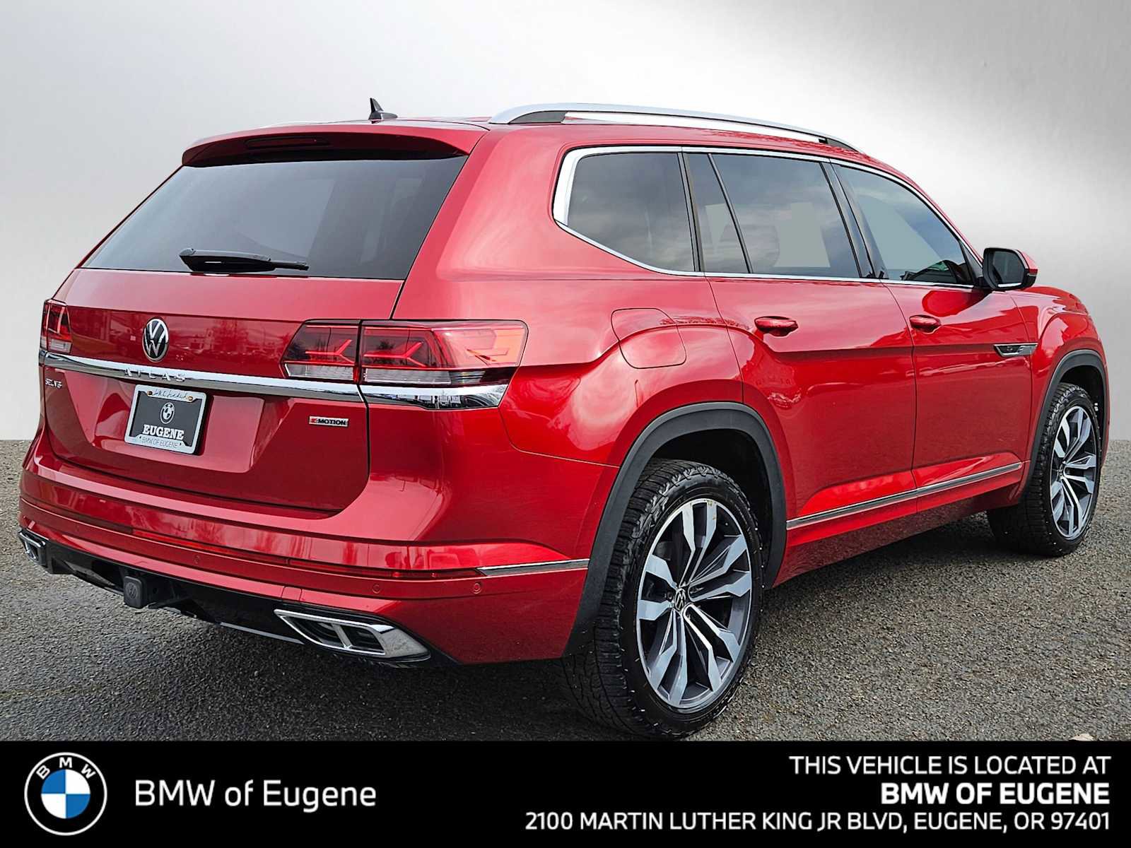 Used 2022 Volkswagen Atlas SEL Premium image 3