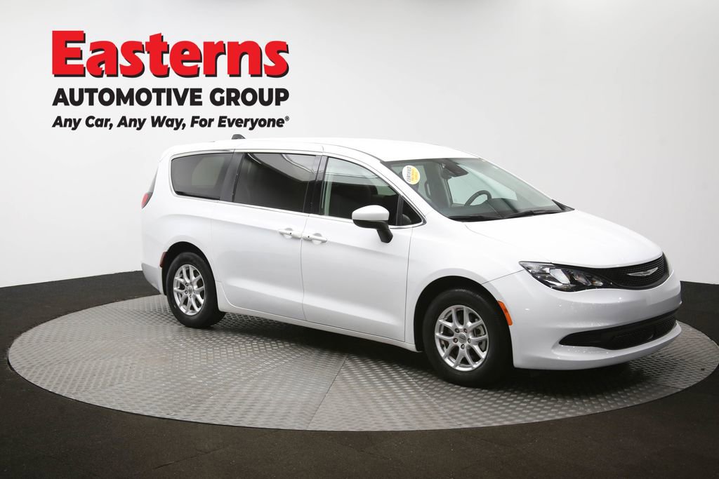 Used 2023 Chrysler Voyager LX image 48