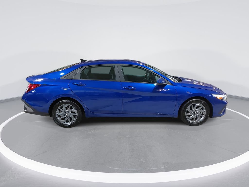 Certified 2024 Hyundai Elantra SEL image 4