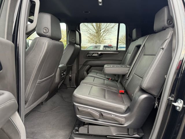 Used 2025 Chevrolet Suburban Z71 AWD/4WD image 33