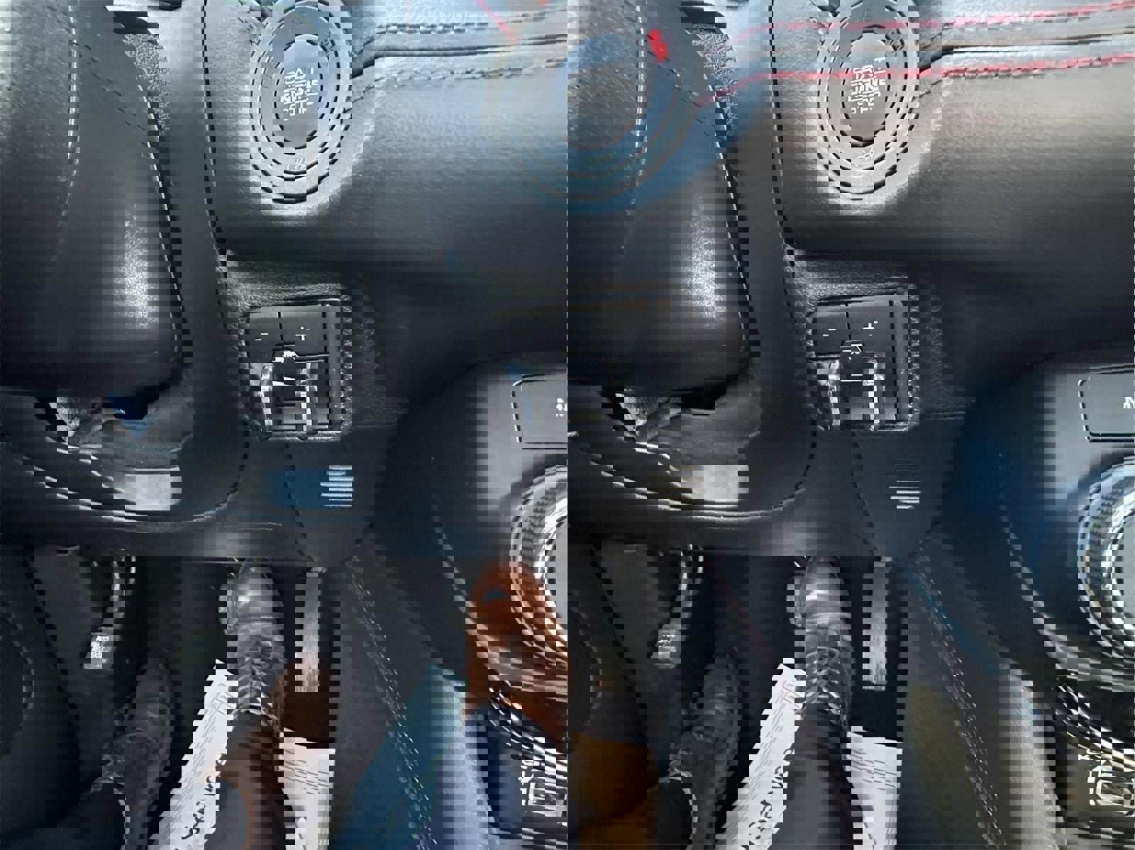 Used 2024 Dodge Durango GT image 32