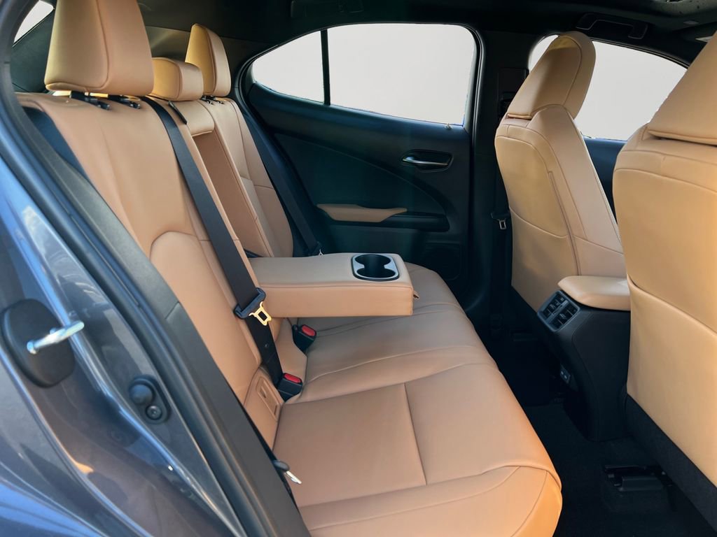 New 2025 Lexus UX 300h AWD image 6