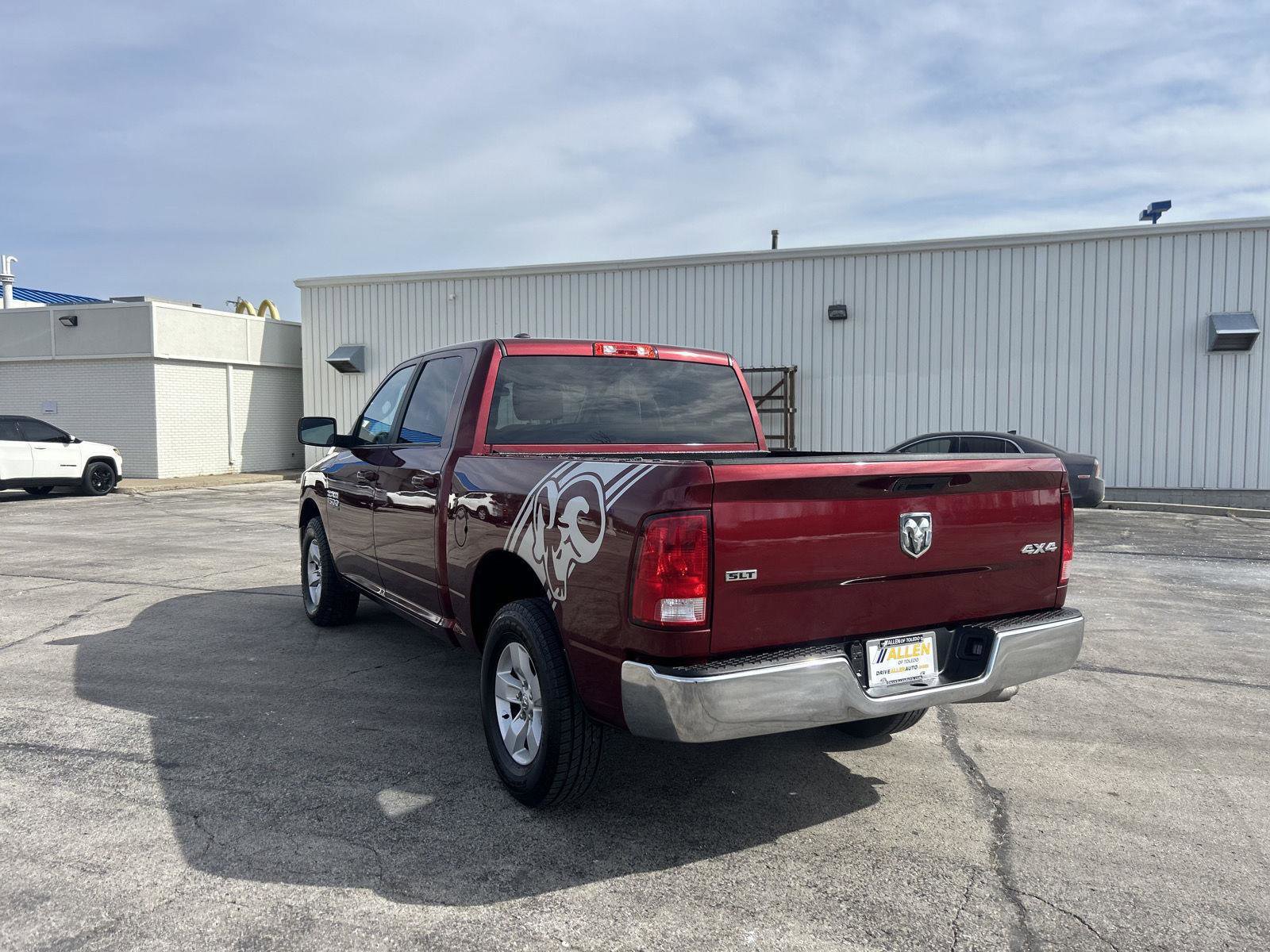 Used 2021 RAM 1500 Classic SLT image 6