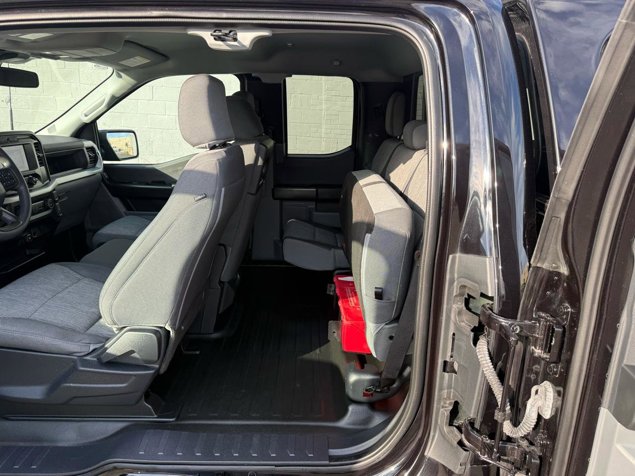 Used 2023 Ford F150 XL RWD image 9