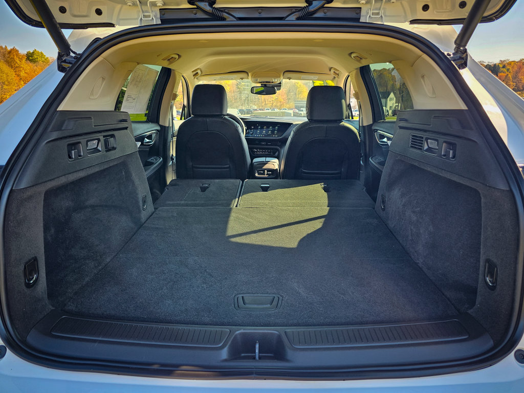Used 2023 Buick Envision Essence AWD/4WD image 35