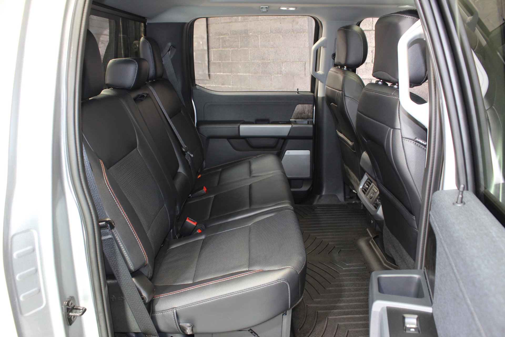 Used 2024 Ford F250 Lariat w/ Lariat Ultimate Package image 53