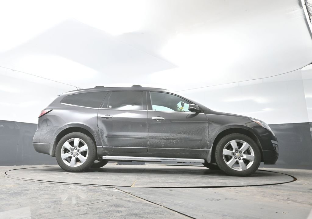 Used 2016 Chevrolet Traverse LT w/ Style and Technology Package image 24