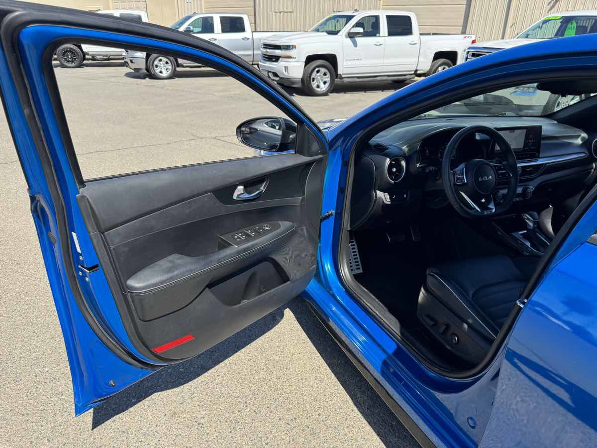 Used 2023 Kia Forte GT-Line w/ GT-Line Premium Package image 27