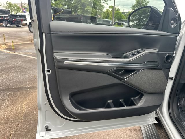 New 2026 Lincoln Navigator Reserve AWD/4WD image 11