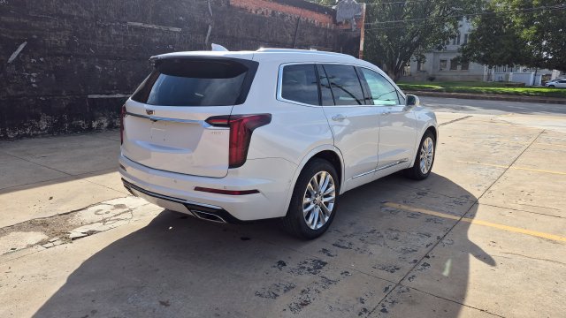 Used 2020 Cadillac XT6 Premium Luxury FWD image 7