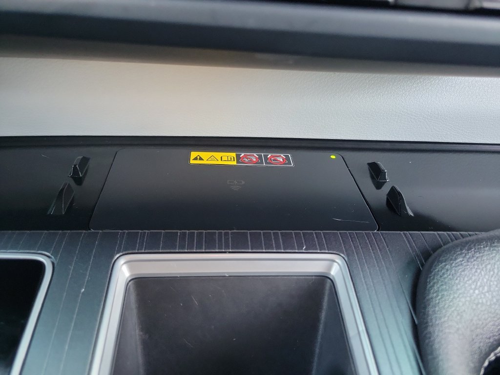 Used 2025 Toyota Sienna XLE w/ XLE Plus Package FWD image 31