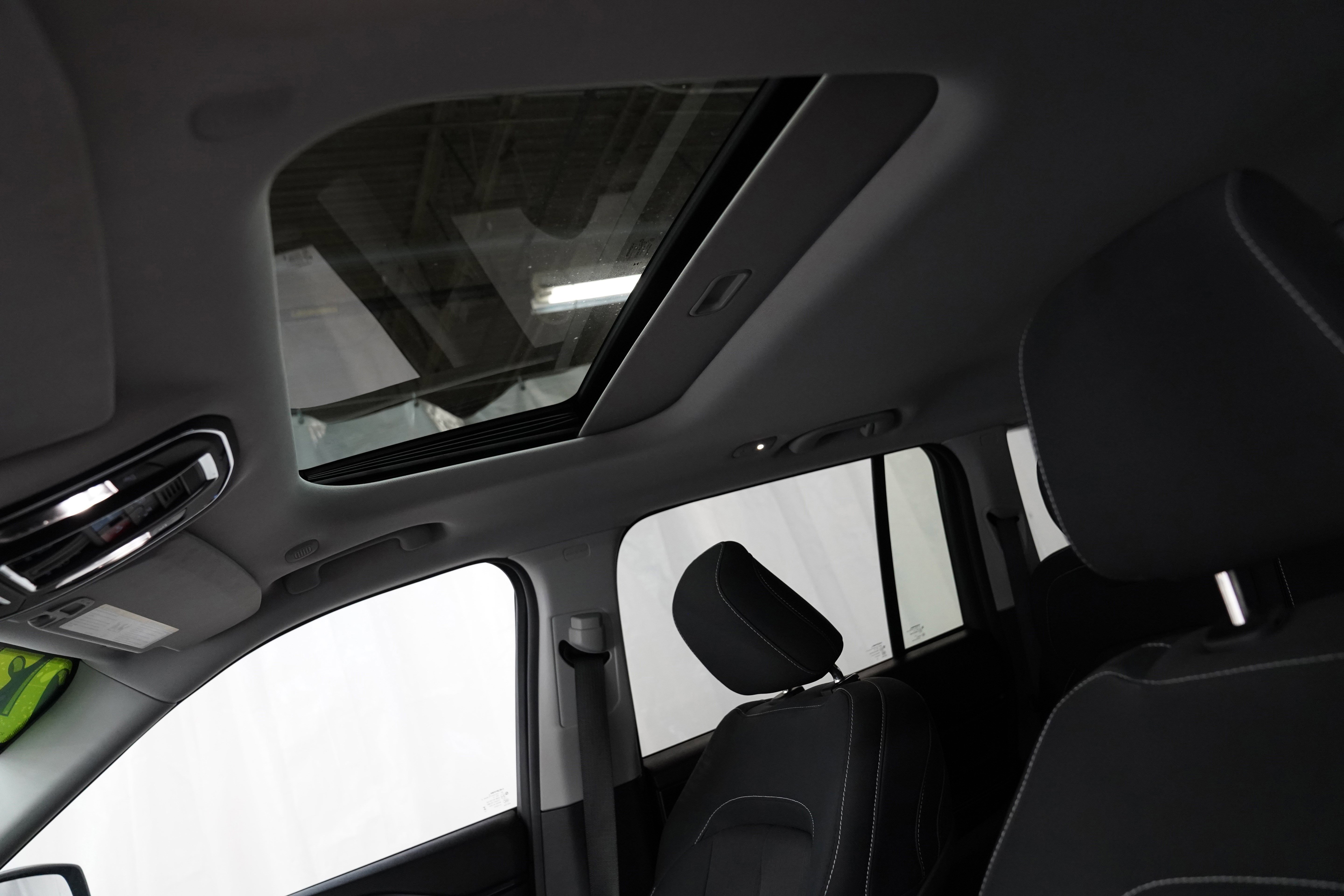 Used 2023 Jeep Grand Cherokee Laredo X image 28