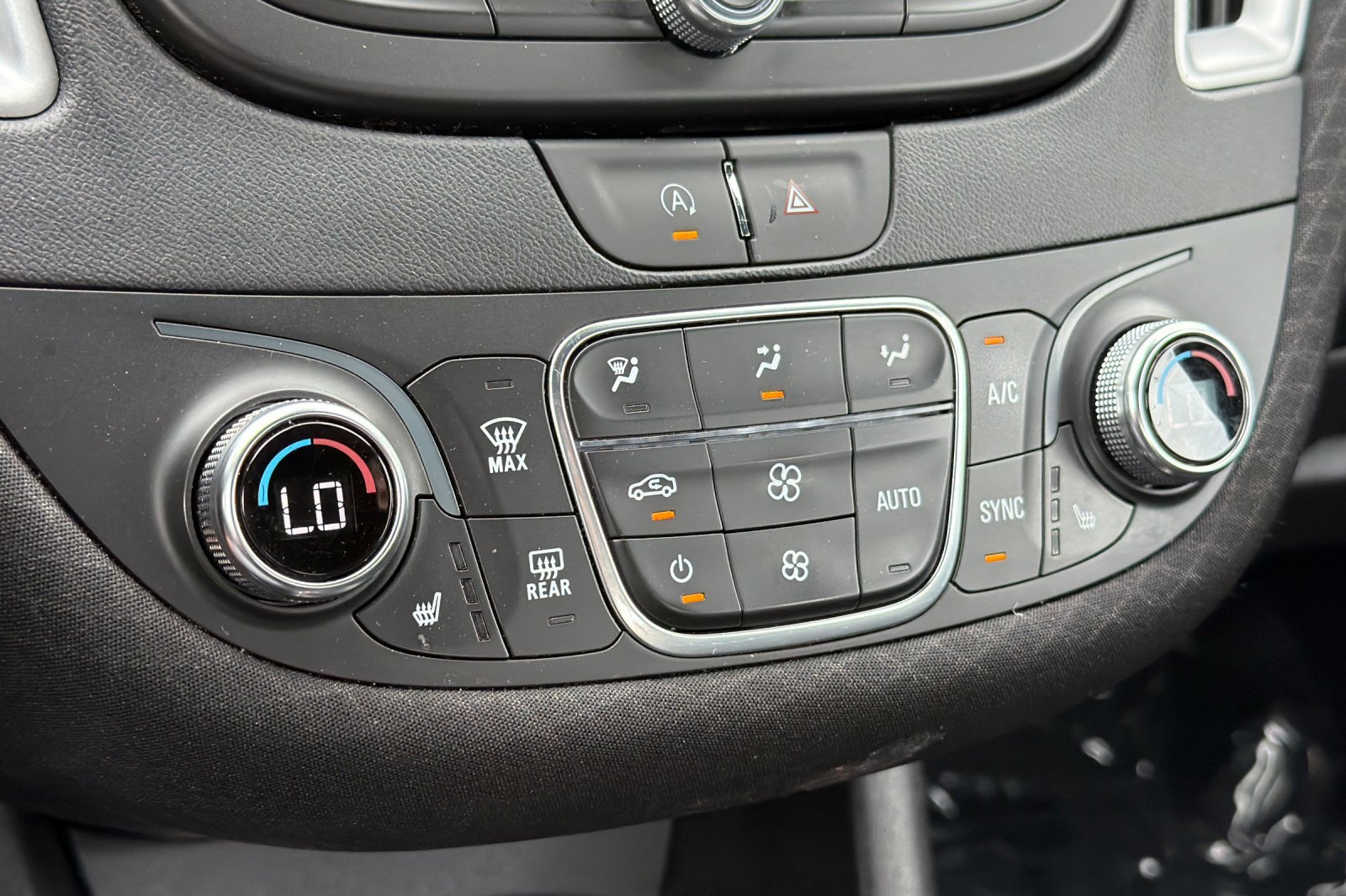 Used 2024 Chevrolet Malibu LT FWD image 19