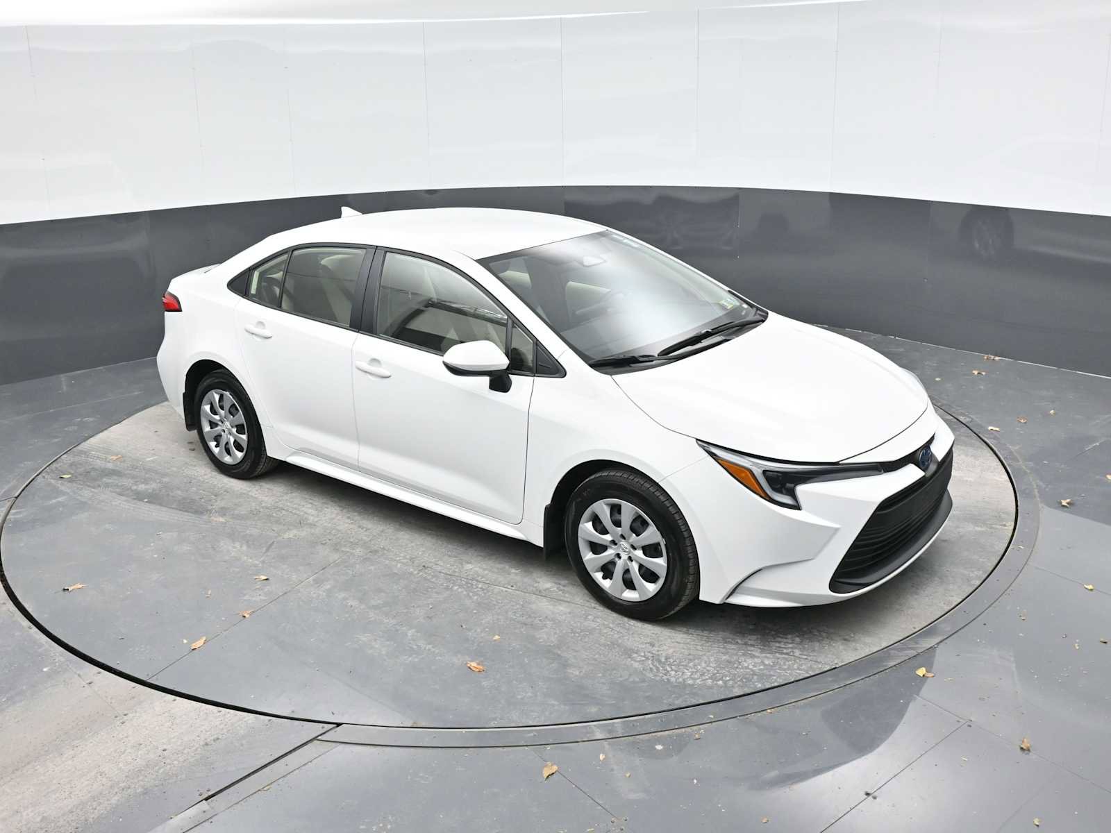 Used 2024 Toyota Corolla LE image 14