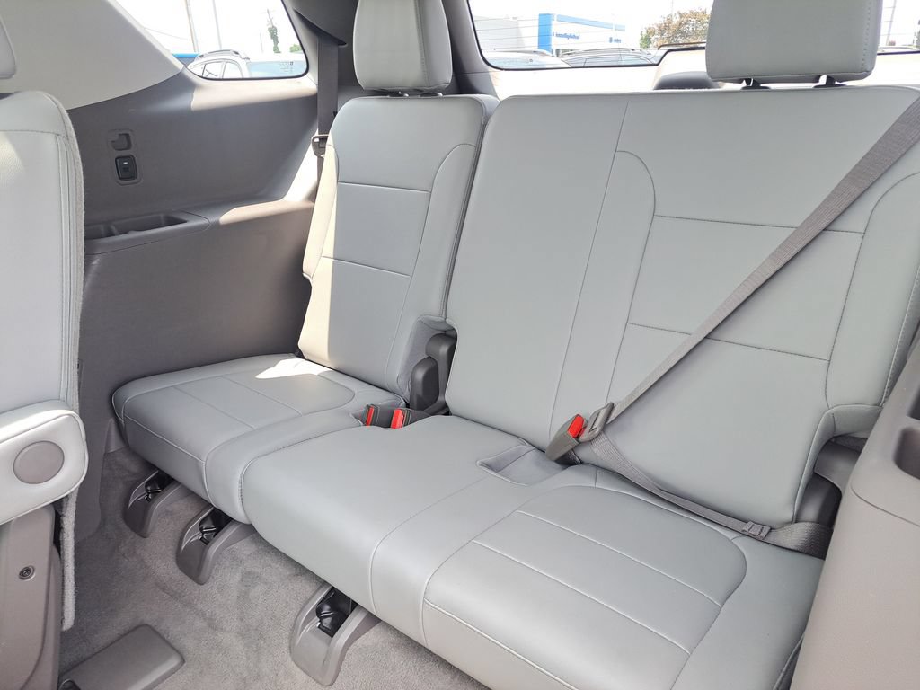 Used 2019 Chevrolet Traverse Premier w/ Driver Confidence II Package FWD image 34
