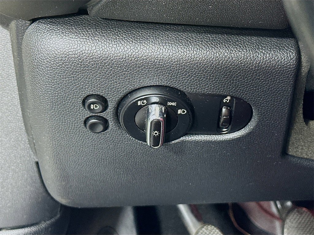 Used 2015 MINI Cooper S image 10