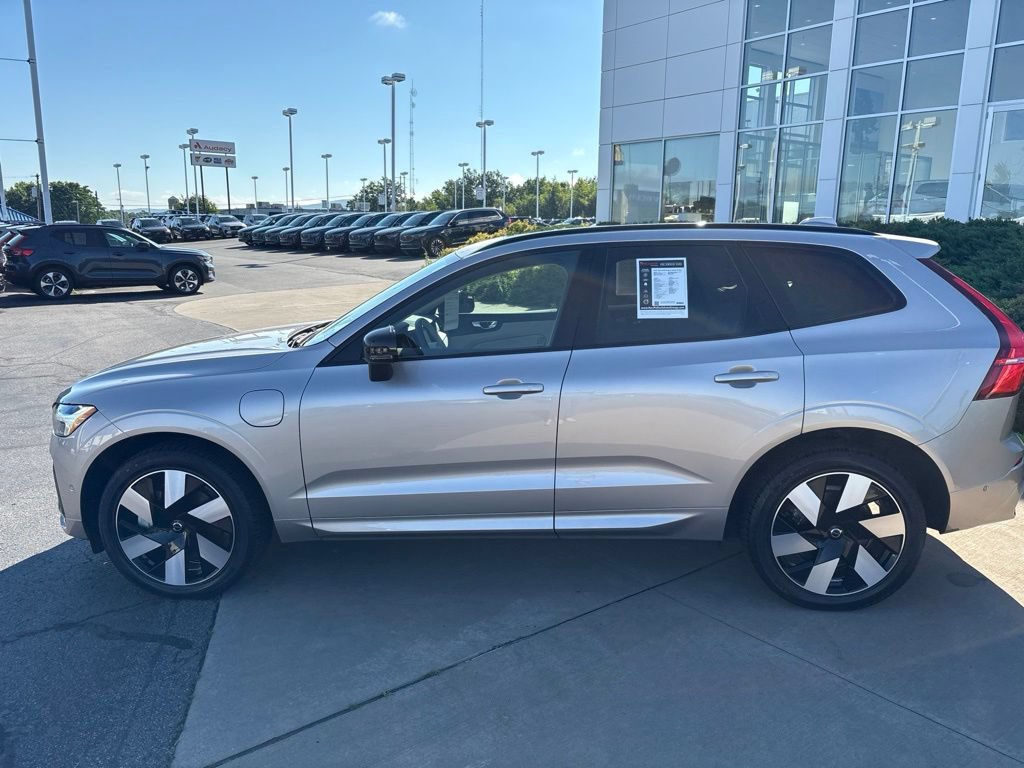 Certified 2025 Volvo XC60 T8 Ultra AWD/4WD image 9