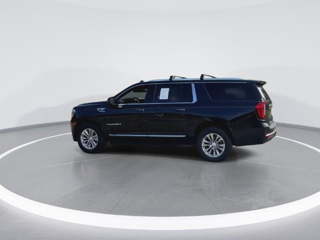 Certified 2023 GMC Yukon XL SLT w/ SLT Premium Package AWD/4WD image 7