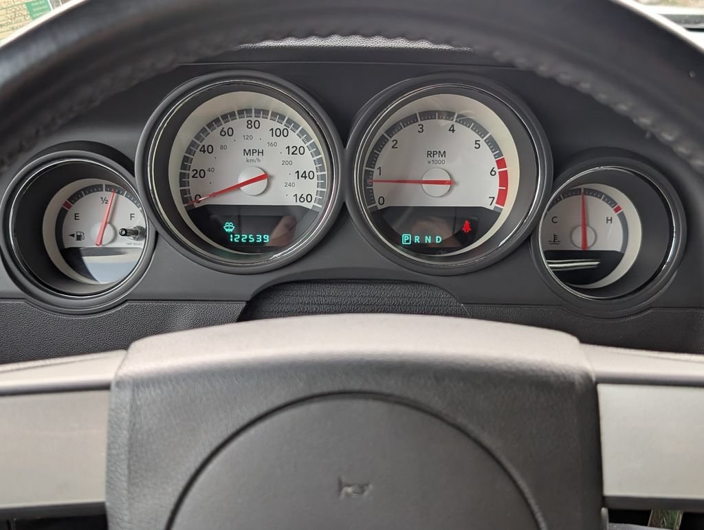 Used 2009 Dodge Challenger R/T RWD image 14